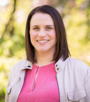 Julianne Charles headshot